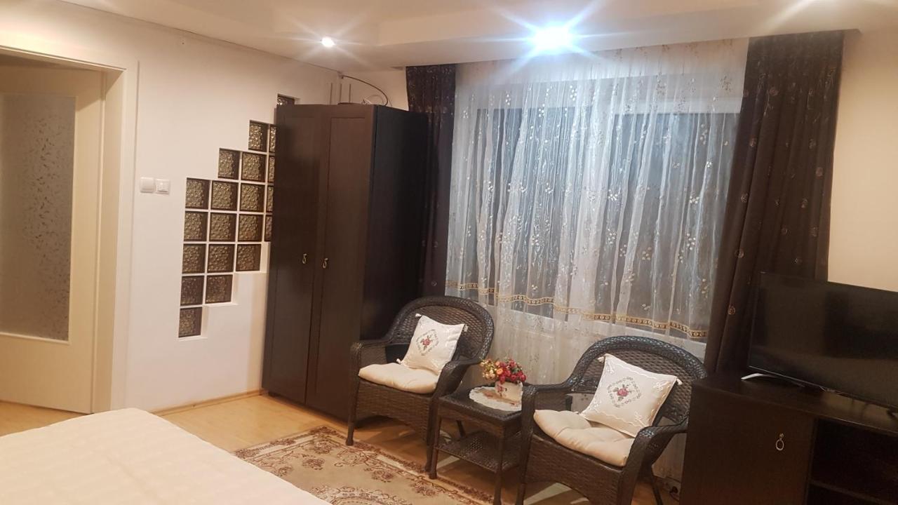 Apartament Teilor Risnov Exterior photo